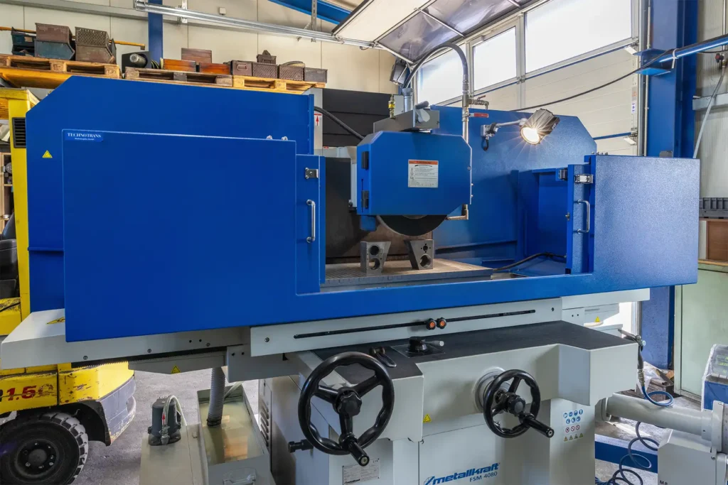 Präzisions-Flächenschleifmaschine FSM 4080 von Metallkraft